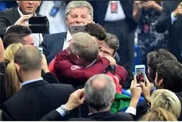 رونالدو پس از قهرمانی در آغوش فرگوسن+عکس