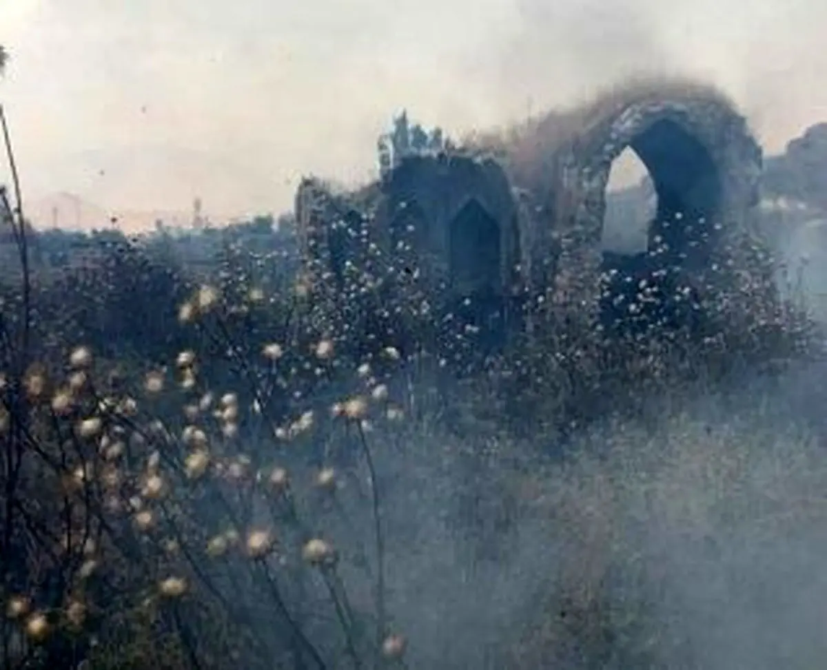 آتش سوزی در بافت تاریخی دهدشت + عكس