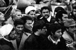 هاشمی و باهنر در راهپیمایی قبل از انقلاب/عکس