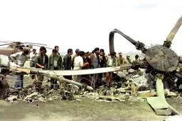 روایت رهبر انقلاب از شکست آمریکا در طبس+ عکس