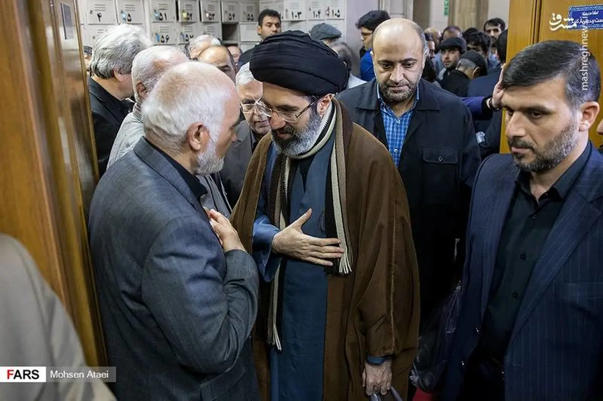 از فرزند رهبری تا عارف، مطهری و لاریجانی در مراسم ختم فرزند احمد توکلی/تصاویر