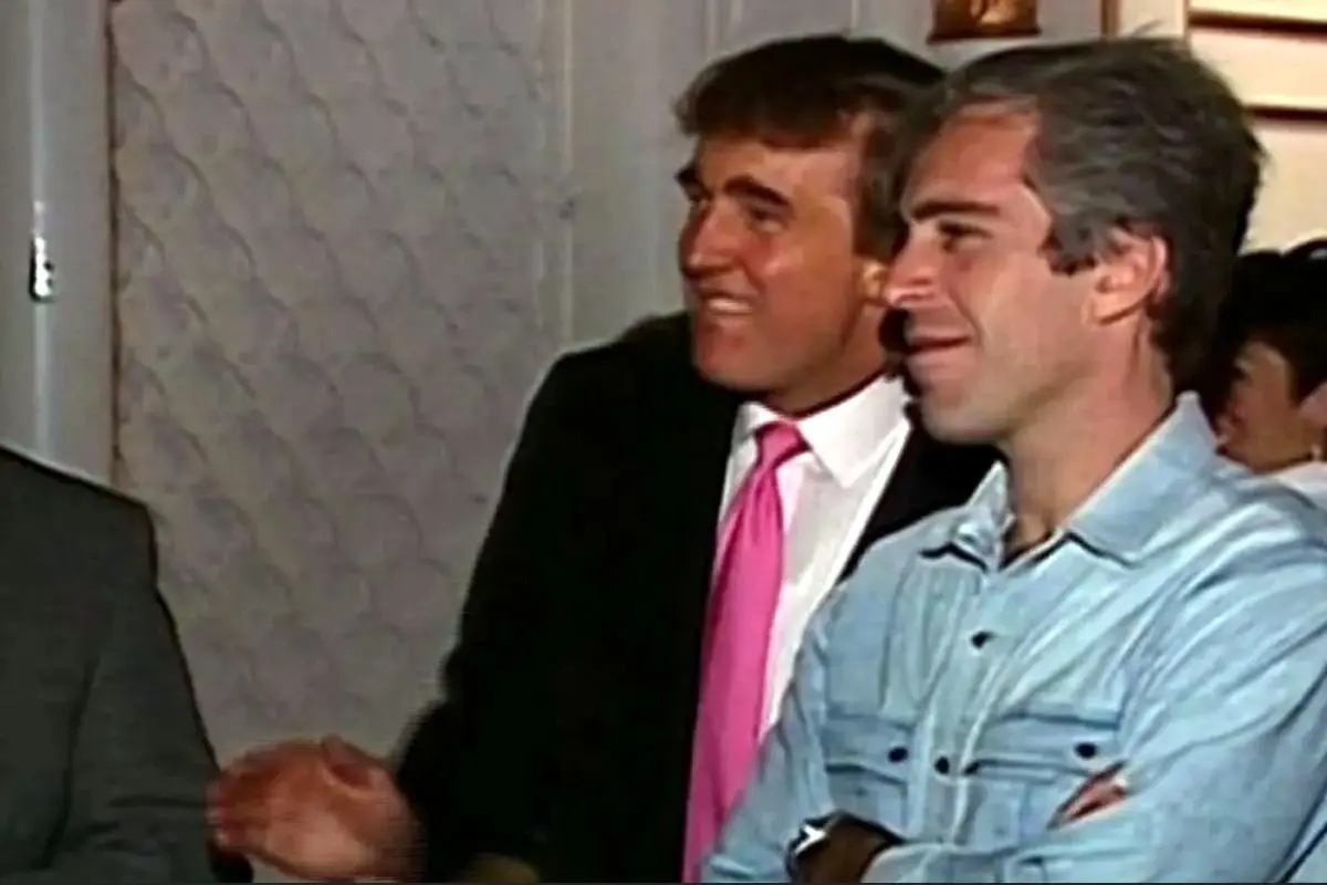 فیلم رابطه جنسی ترامپ در دست موساد؟ پشت‌پرده یک باج‌گیری تاریخی!