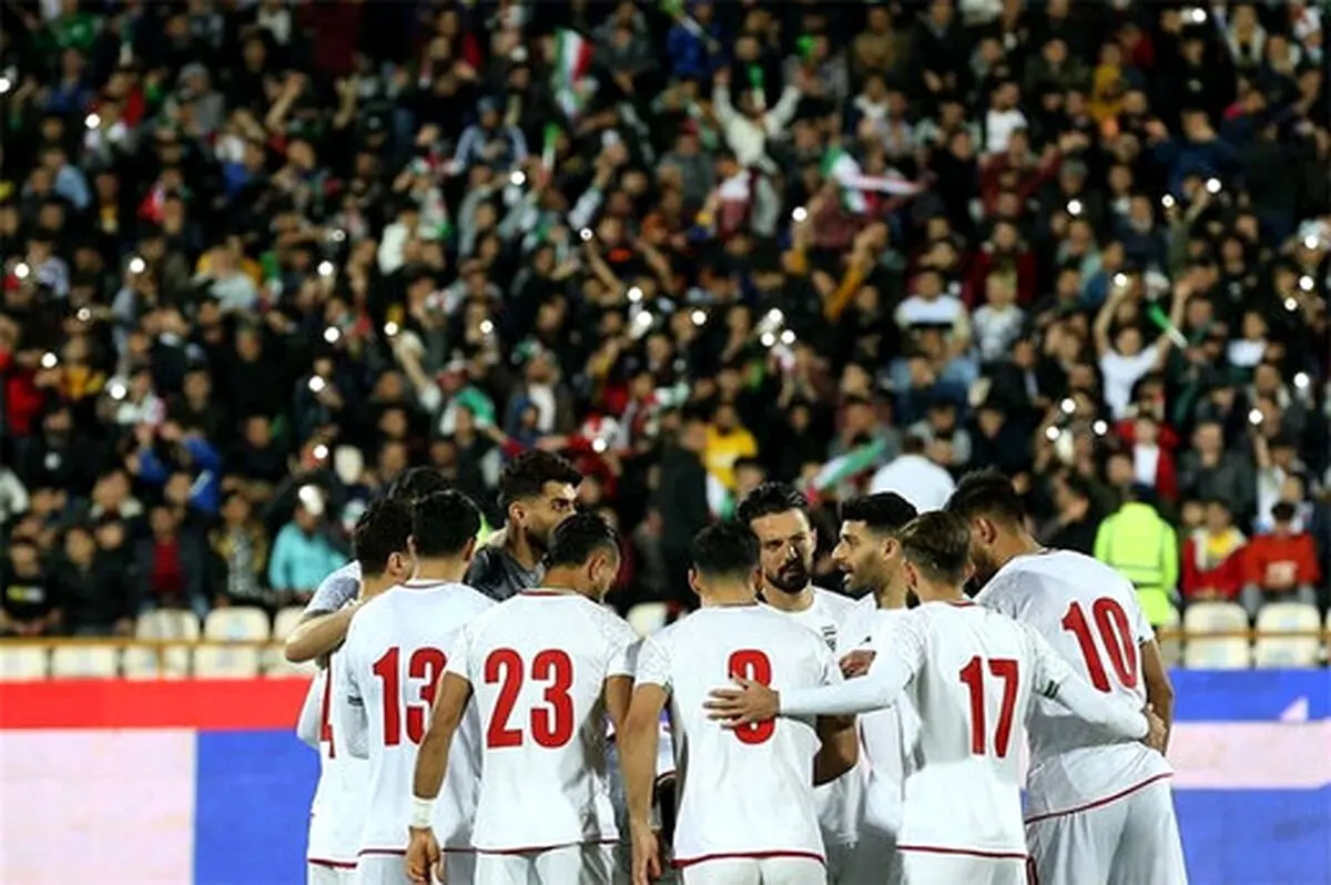  تشویق جالب و فریاد ایران ایران از سوی زنان هوادار تیم ملی