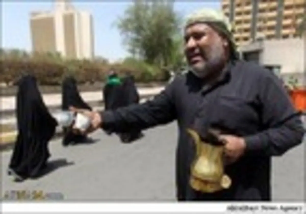 پیاده روی زائران به سوی حرم امام کاظم(ع)/ تصاویر