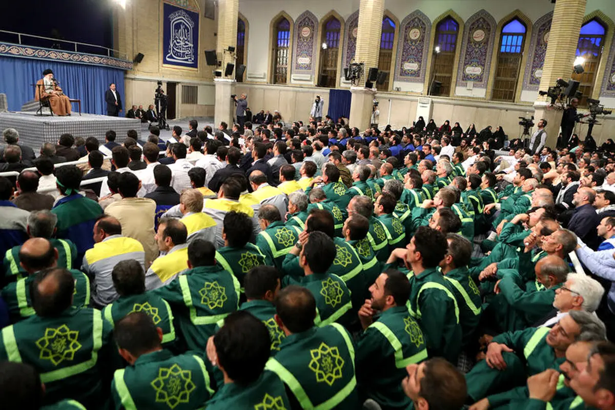 عکس / دیدار جمعی از کارگران با رهبر انقلاب