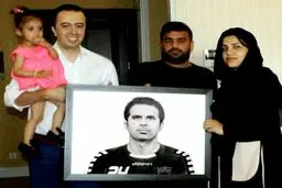هدیه خاص کارمند هنرمند پرسپولیس به خانواده مرحوم نوروزی + عکس