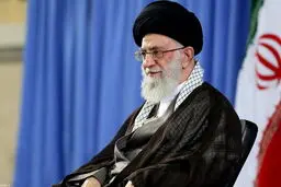 دیدار خانواده‌های شهدای مرزبان سپاه، ارتش و نیروی انتظامی با رهبر انقلاب