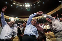 نرمش وزیر در اجلاس مدیران/عکس