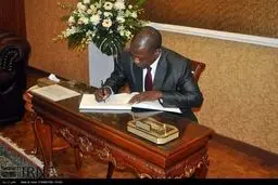 ادای احترام دیپلمات های مقیم مالزی به قربانیان ایرانی فاجعه منا/تصاویر