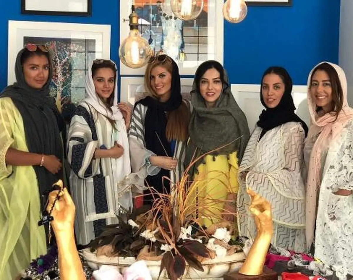 تبلیغ لیلا اوتادی برای سالن زیبایی دوستش! عکس