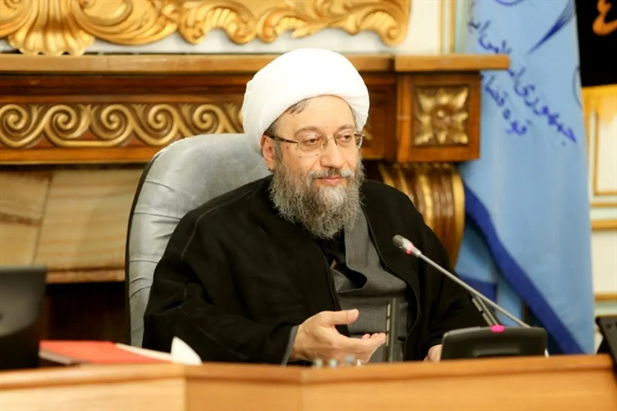 آیت الله آملی لاریجانی: غرب قصد کمرنگ کردن تاثیرات برجام را دارد/ مردم و مسئولان در قبال تفرقه افکنی به هوش باشند