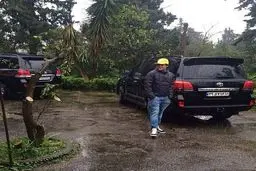 عکسی که گلزاردرصفحه«بچه پولدار ها»گذاشت