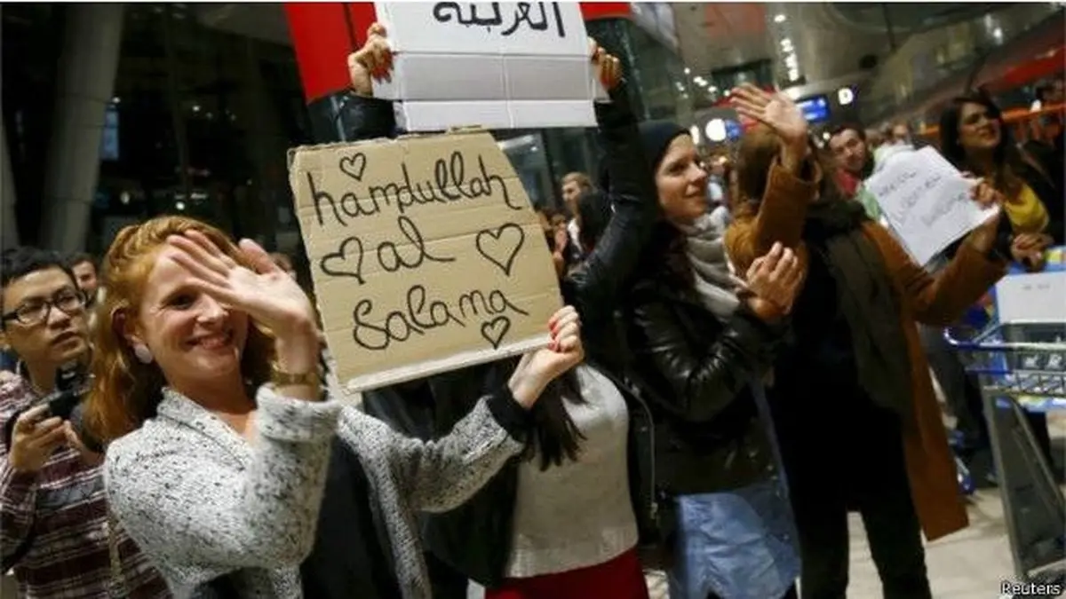 استقبال مردم آلمان از پناهجویان خارجی /تصاویر