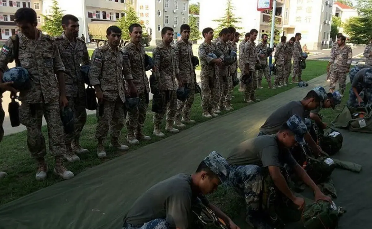 تصاویر | تمرینات نیروهای ویژه هوابرد سپاه پاسداران در چین