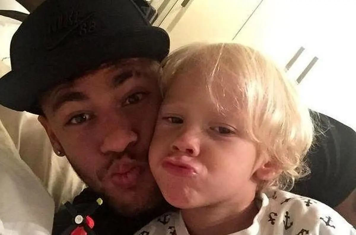 سلفی نیمار بعدازغرق کردن زیردریایی(عکس)