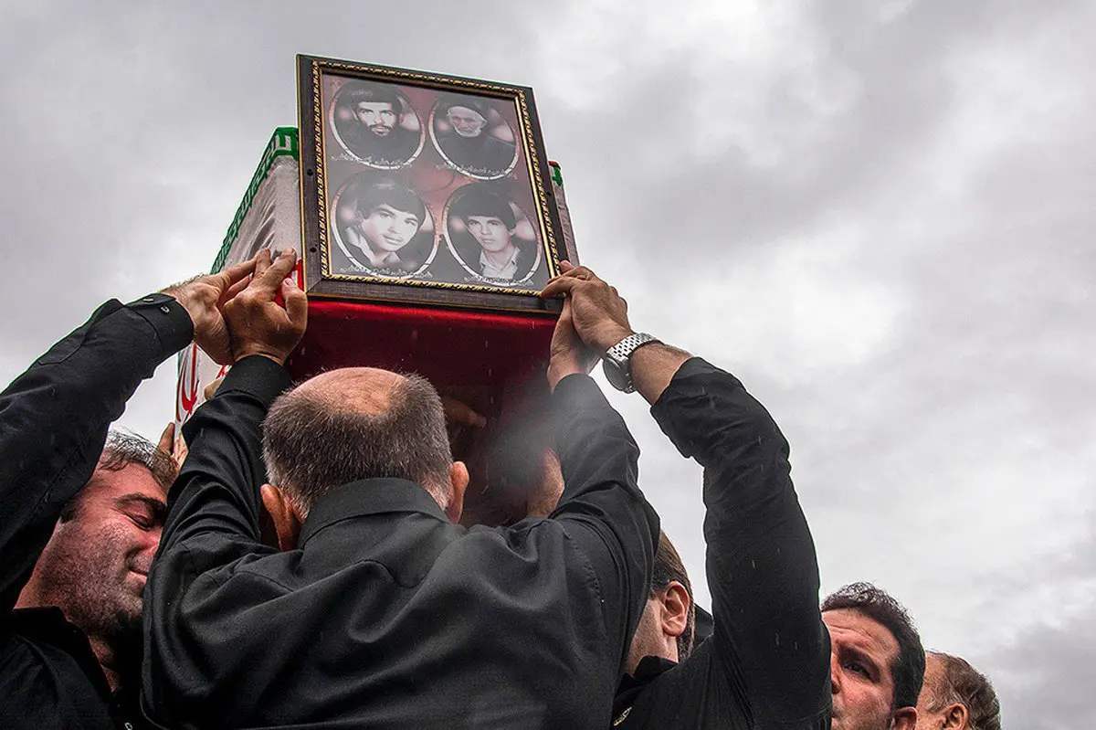 تصاویر / تشییع پیکر مادر شهیدان داداشی