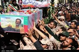 تشییع پیکر پاک شهید مدافع حرم سردار حاج عبدالله خسروی/ تصاویر