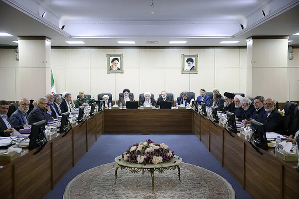 طعنه روزنامه جمهوری به عضو مجمع تشخیص درباره FATF: آب از آب تکان نخورد؟