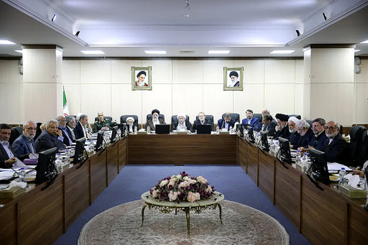 طعنه روزنامه جمهوری به عضو مجمع تشخیص درباره FATF: آب از آب تکان نخورد؟