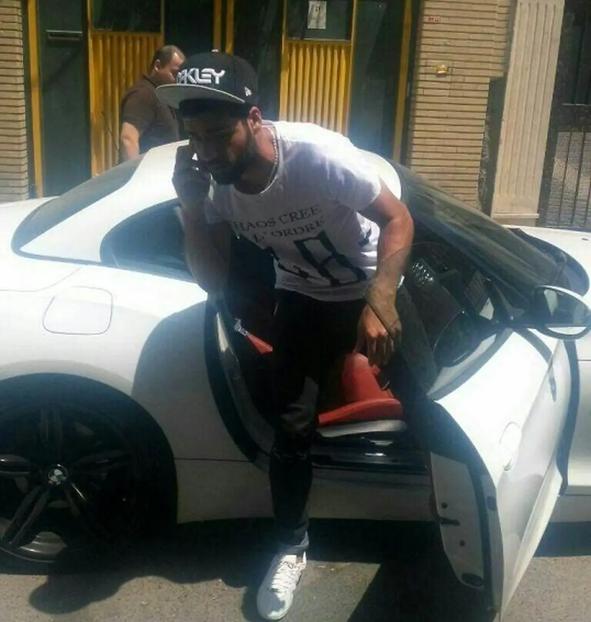 خودروی لوکس طارمی مقابل باشگاه پرسپولیس/ عکس