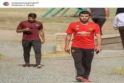 پیراهن باشگاه پرطرفدار انگلیسی بر تن مسلمان/عکس