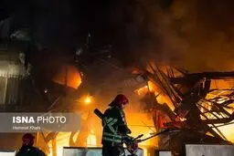 شعله های آتش در انبار کالای غرب تهران/تصاویر
