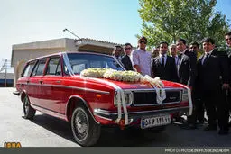 پیکان سواری علی کریمی برای امور خیریه + عکس