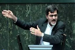 حمله آتشین کوچک زاده به پزشکیان: اگر مخالف مذاکره با آمریکا بودی، رهبر انقلاب تو را توصیه می‌کرد؟