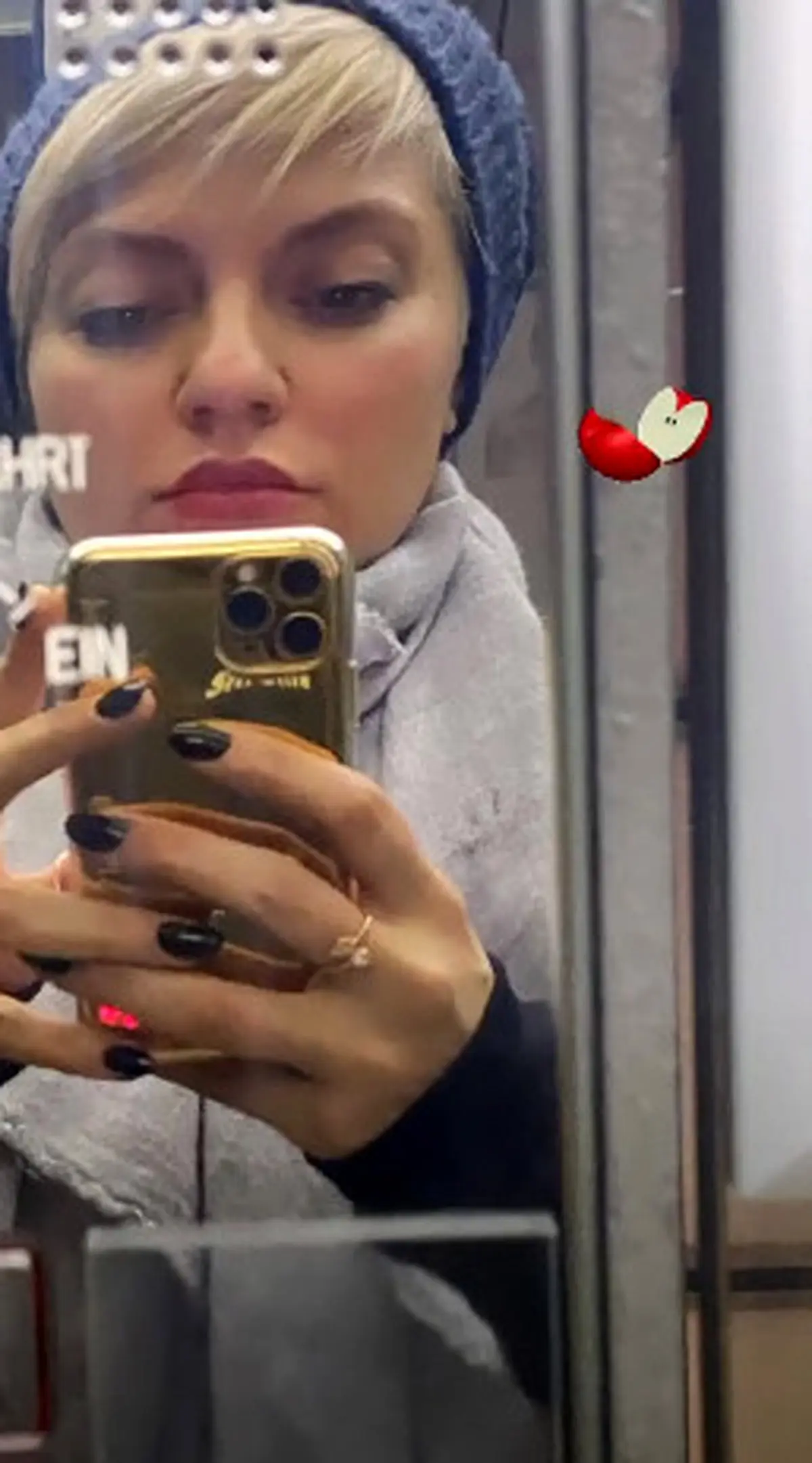 سلفی جدید مهناز افشار در استوری اش