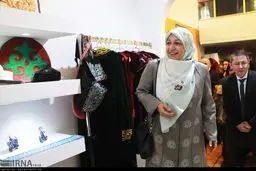 تصویری از همسر ظریف در جشنواره مد و لباس