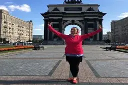 ژست عجیب «نفیسه روشن» در روسیه