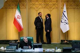 عکس: لابی پشت سر علی لایجانی