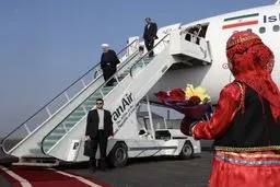 ورود روحانی به فرودگاه رشت/تصاویر