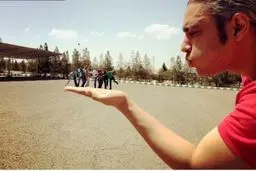 عكس/وقتی مازیار فلاحی رفقایش را فوت می کند