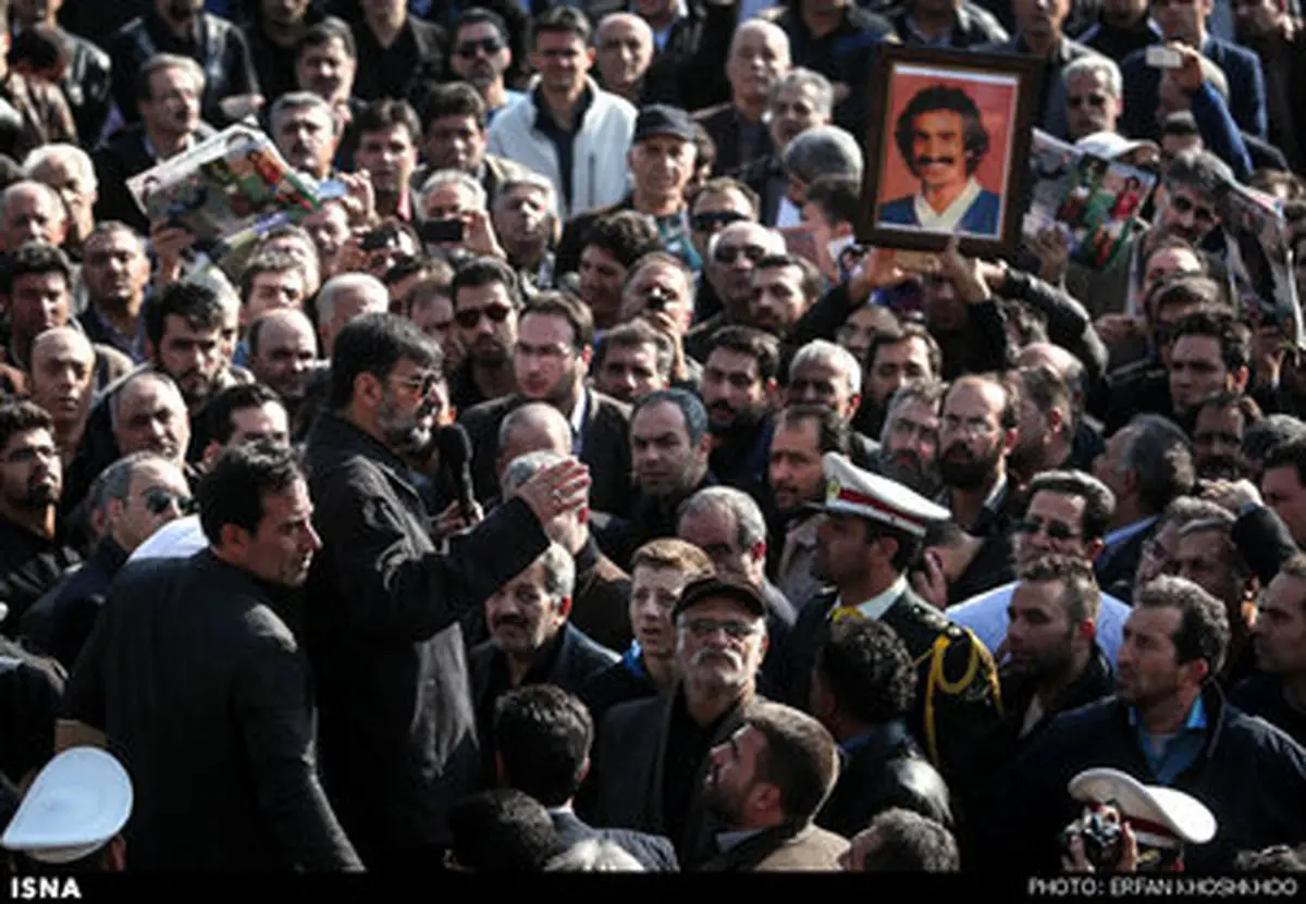 مراسم تشییع پیکر مرحوم غلامحسین مظلومی با حضور مایلی کهن، فردوسی پور، استیلی، فتح الله زاده و .../گزارش تصویری