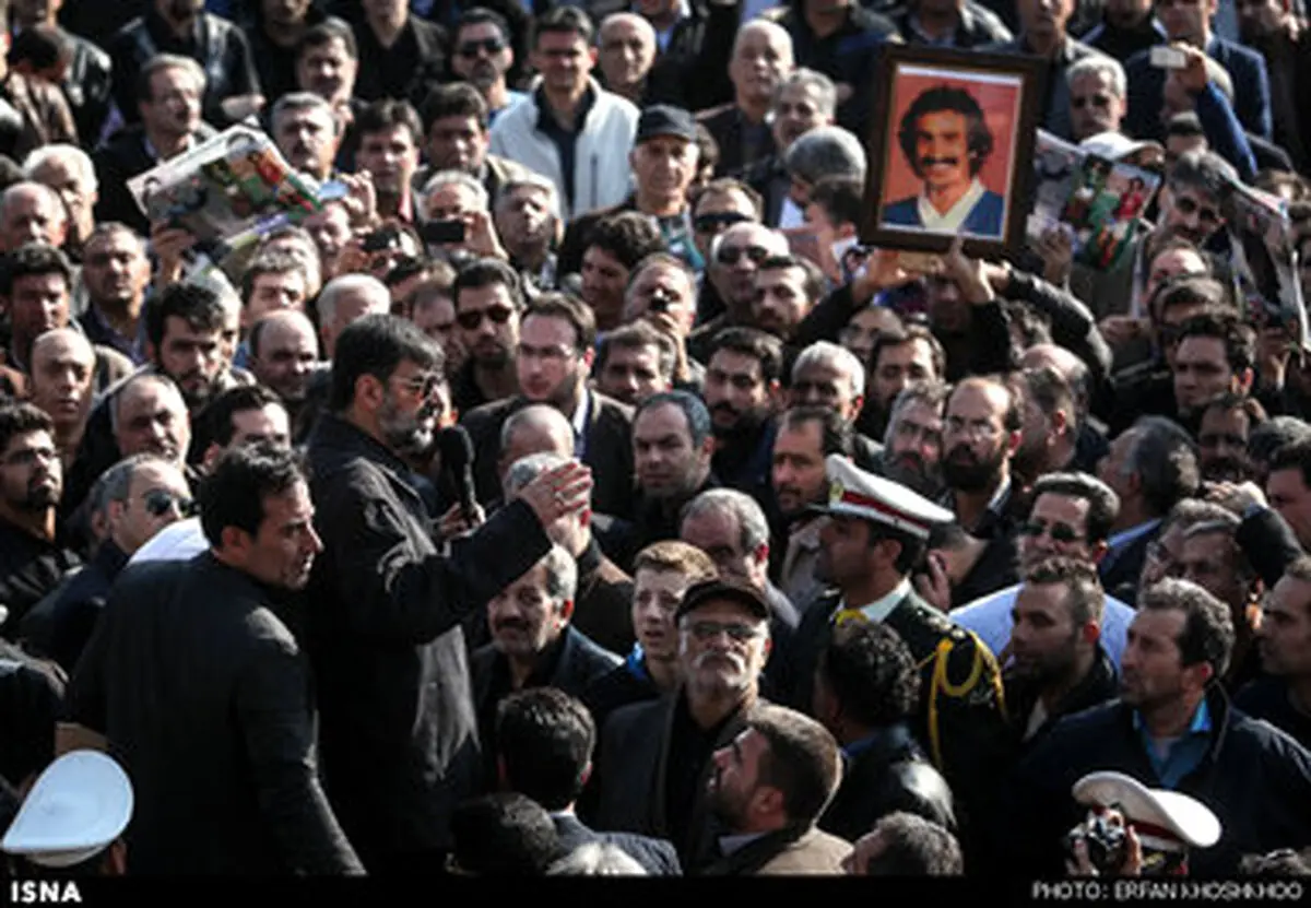 مراسم تشییع پیکر مرحوم غلامحسین مظلومی با حضور مایلی کهن، فردوسی پور، استیلی، فتح الله زاده و .../گزارش تصویری