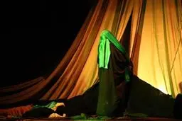 ردای سرخ خورشید/تصاویر