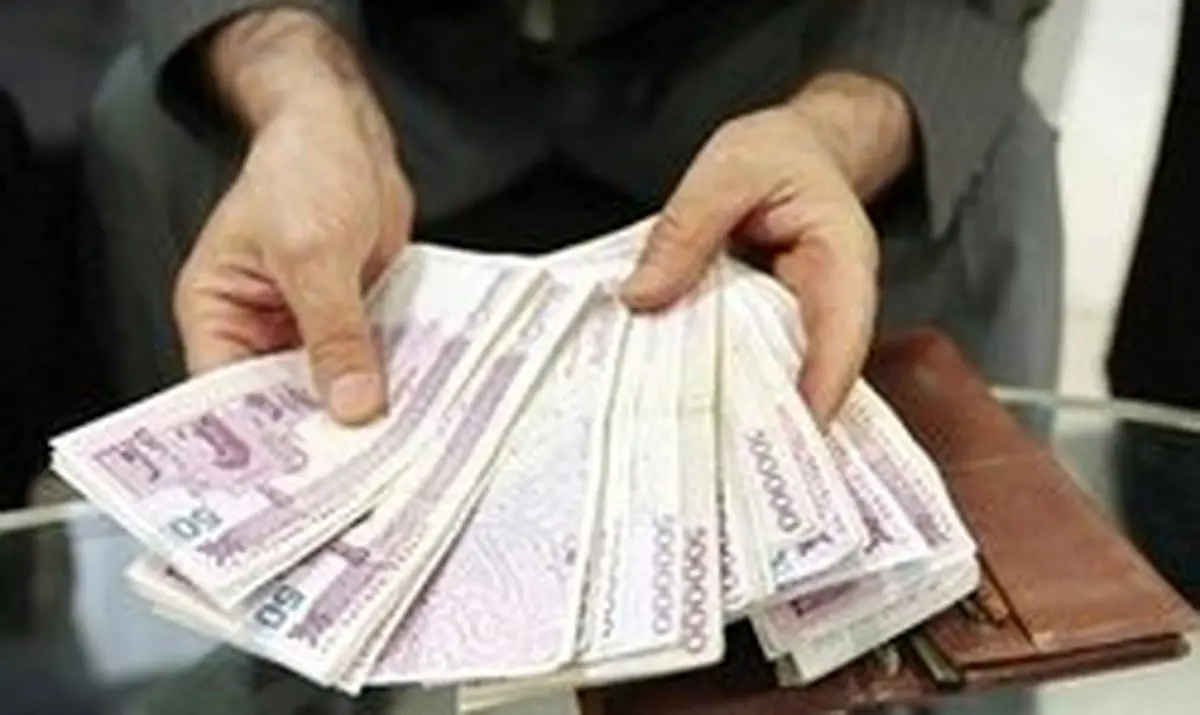 پیشنهاد یک نماینده مجلس درباره افزایش حقوق کارمندان در سال 99