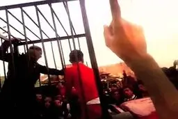 داعشی‌ها 17 پیشمرگ را در قفس سوزاندند+تصاویر