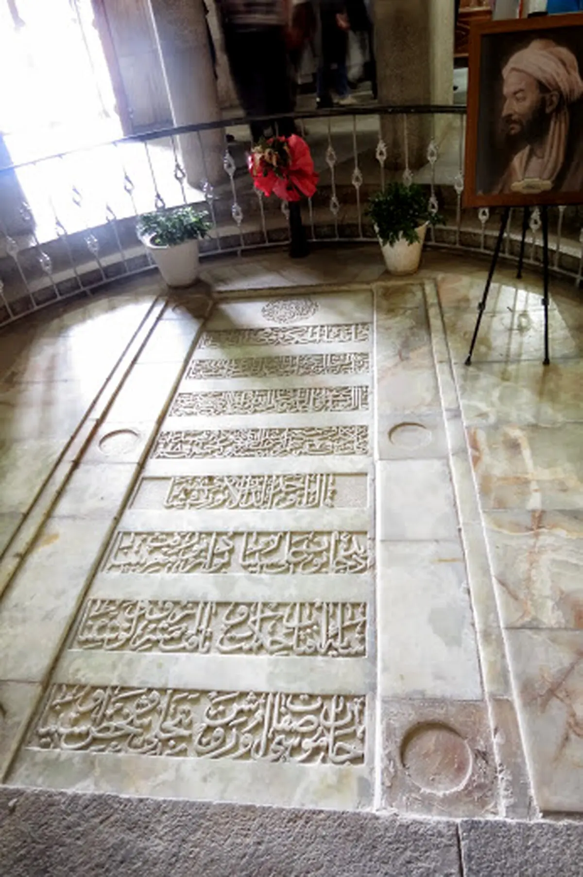 تصویر زیبا از مرقد ابوعلی سینا