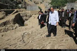 تهران‌گردی احمد مسجدجامعی در منطقه سیل زده سولقان - کشا/تصاویر