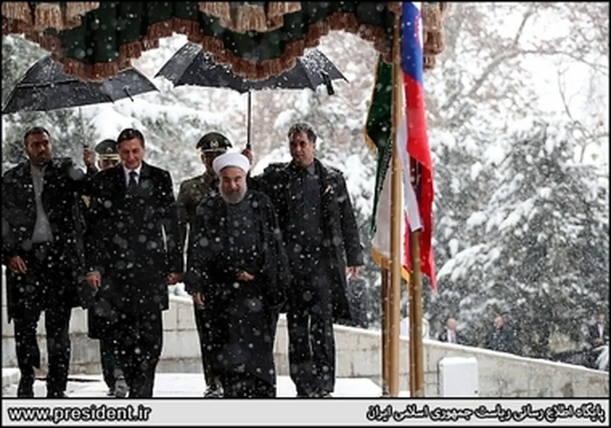 حواشی استقبال روحانی از همتای اروپایی اش در برف/تصاویر