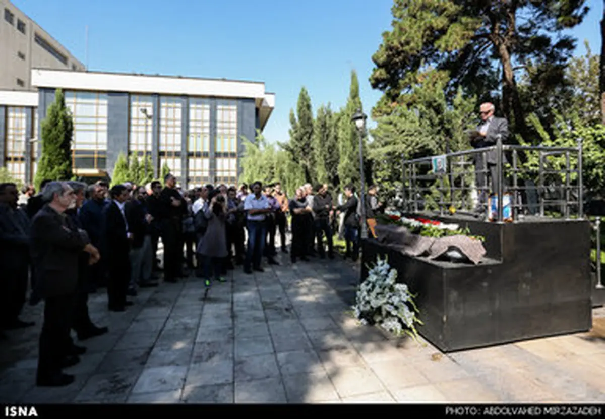 تشییع پیکر حسن ملکی - منتقد و روزنامه‌نگار پیشکسوت/تصاویر