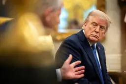 متحدان ترامپ: ۲ گروه می‌خواهند مذاکرات با ایران را از ریل خارج کنند