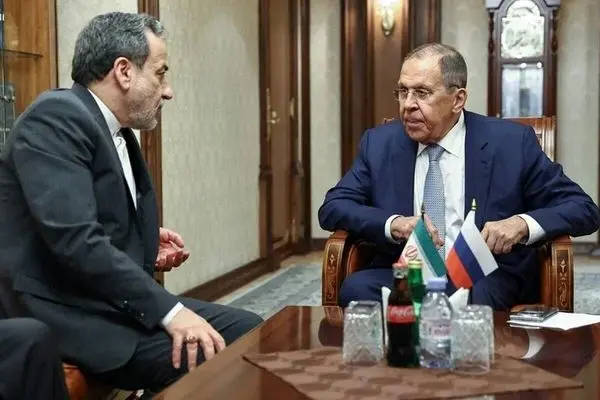 گفت‌وگوی لاوروف با عراقچی با محور برنامه هسته‌ای ایران