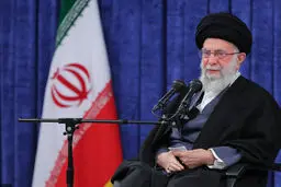 رهبر انقلاب:الان هم بعد از سه سال تکرار می‌کنم این مجلس انقلابی است
