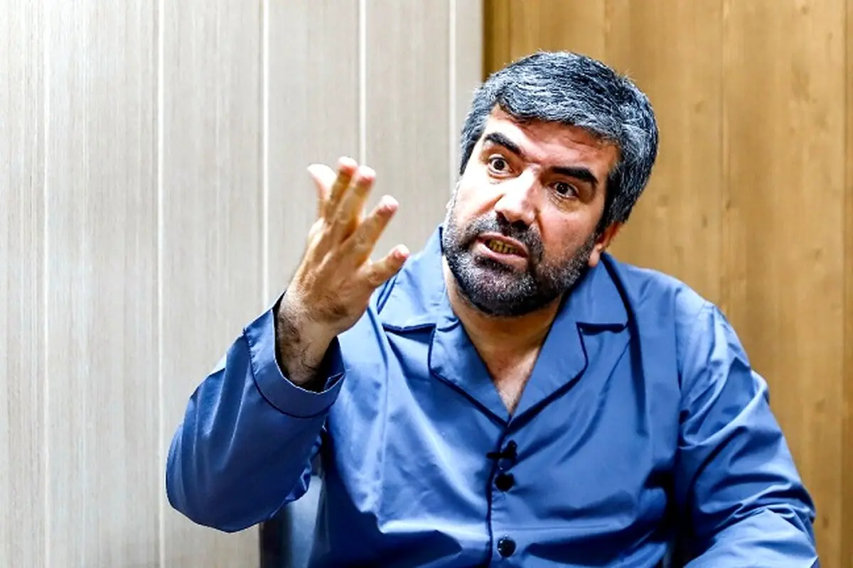 عکس «سردار قلابی» جنجالی شد| سرداری که کلاه مسئولان را برداشت